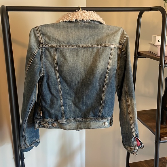Talula jean jacket from Aritzia. - Picture 2 of 3
